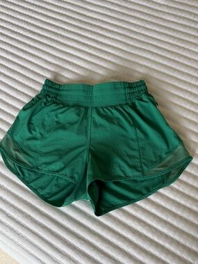 Lululemon Hotty Hot High-Rise Lined Shorts 2.5” Cascadia Green